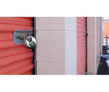 Kłódka tarczowa z kluczem Master Lock M40EURDCC