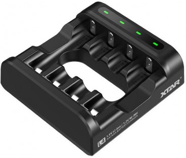 Ładowarka do akumulatorów R03 / AAA oraz R6 / AA Li-ion 1,5V / NiMH Xtar L4
