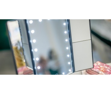Lusterko do makijażu Humanas HS-ML04 z podświetleniem LED - czarny