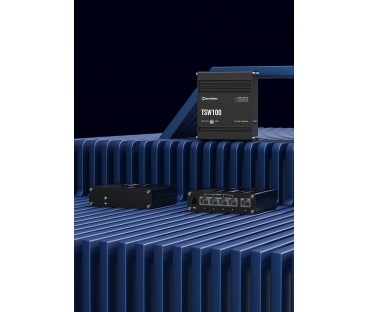 Teltonika TSW100 switch przemysłowy PoE (TSW100010000)